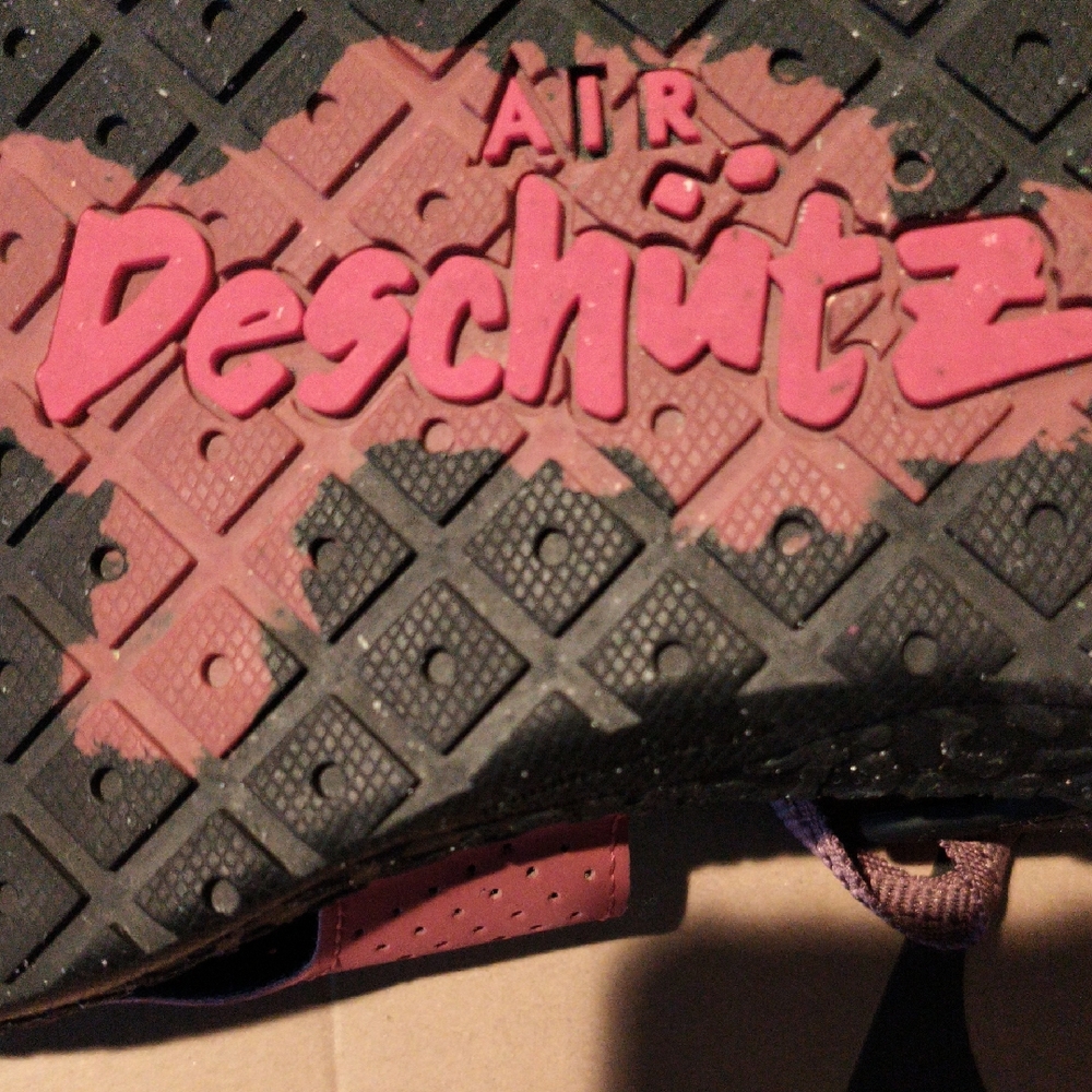 FINAL PRICE Nike ACG Air Deschutz Sandals in Black Maroon Brown and Red Sandals